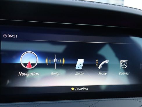 Used 2019 Mercedes-Benz S 560 Sedan w/ AMG Line Exterior image 57