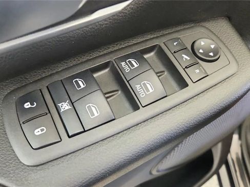 Used 2023 RAM 1500 Big Horn AWD/4WD image 31