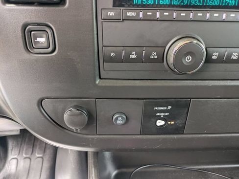 Used 2025 GMC Savana 2500 w/ Driver Convenience Package RWD image 24