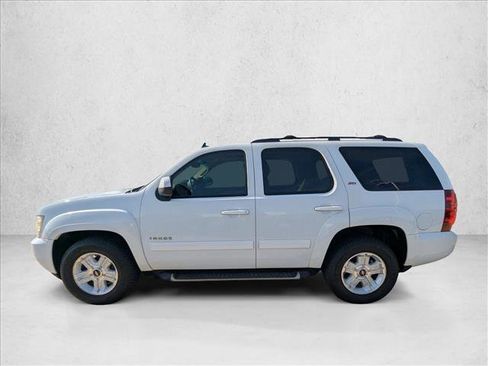 Used 2011 Chevrolet Tahoe LT w/ Luxury Package image 9