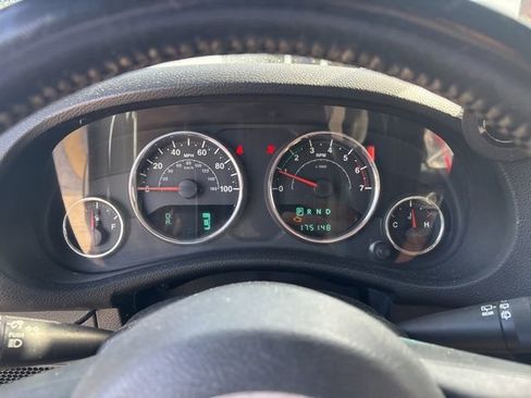 Used 2011 Jeep Wrangler Sahara w/ Connectivity Group image 14