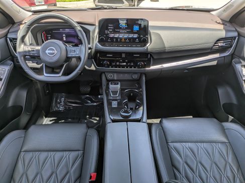 Used 2022 Nissan Rogue Platinum w/ Head-Up Display Package AWD/4WD image 14