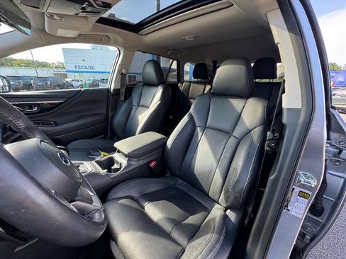 Used 2023 Subaru Outback Touring AWD/4WD image 17