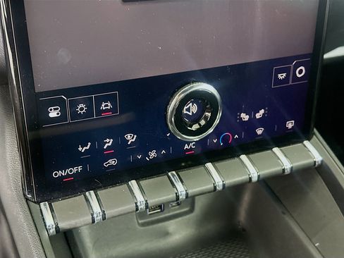 Used 2025 GMC Terrain Elevation image 24