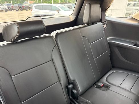 Used 2020 Chevrolet Traverse Premier w/ Redline Edition AWD/4WD image 37
