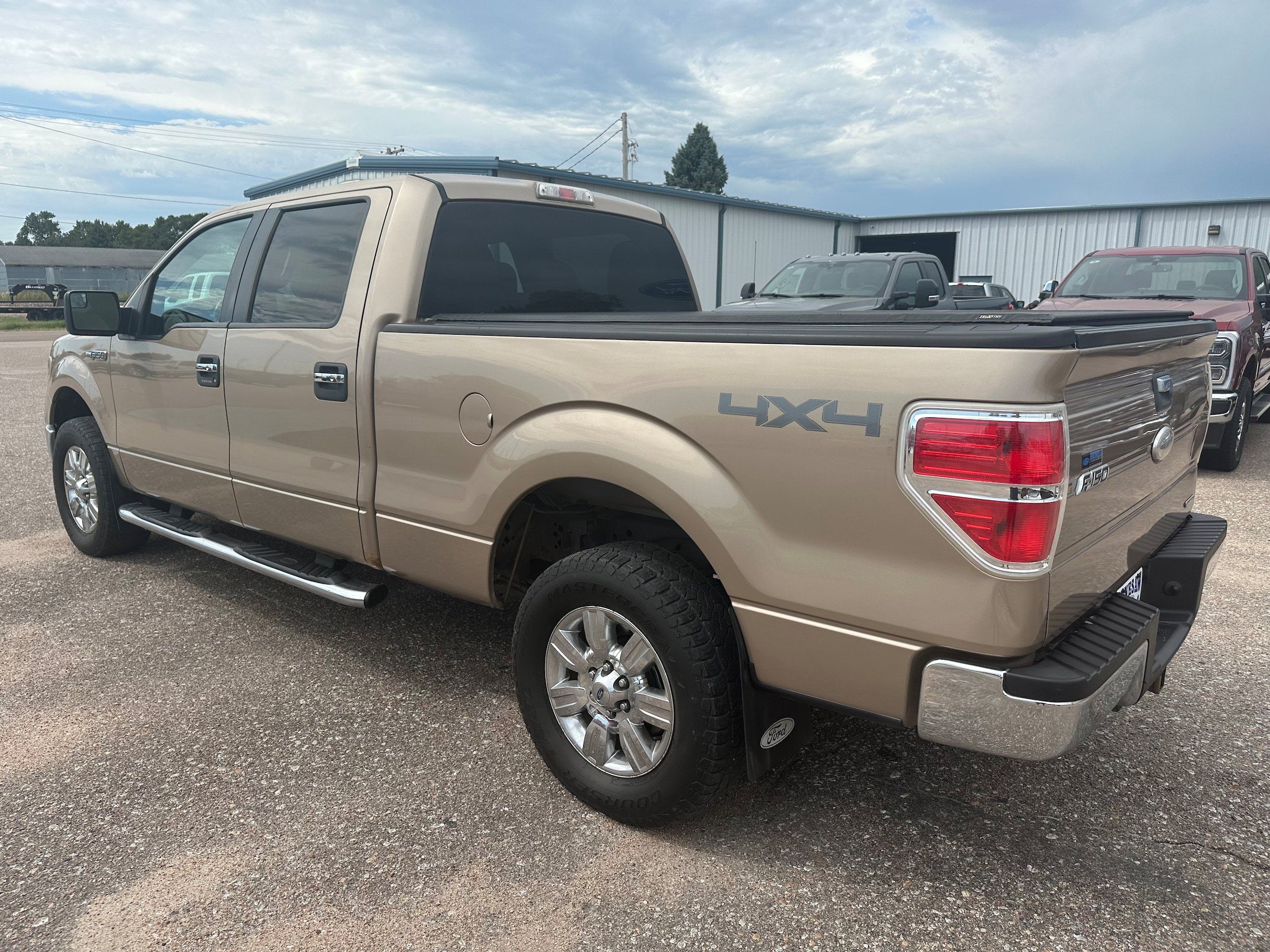 Used 2012 Ford F150 XLT w/ XLT Chrome Pkg AWD/4WD image 4