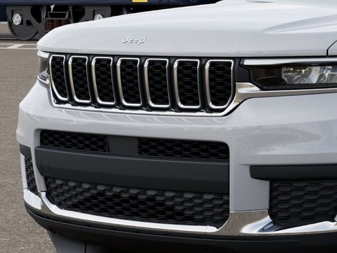 New 2026 Jeep Grand Cherokee L Laredo AWD/4WD image 35