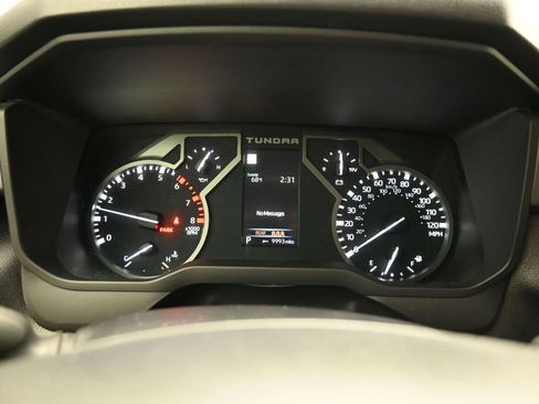 Used 2022 Toyota Tundra SR5 w/ Convenience Package image 15