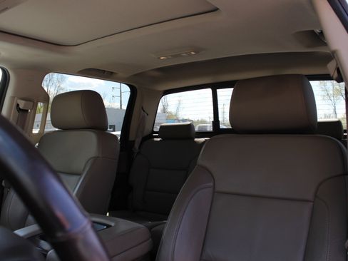 Used 2015 GMC Sierra 1500 SLT w/ SLT Preferred Package AWD/4WD image 17
