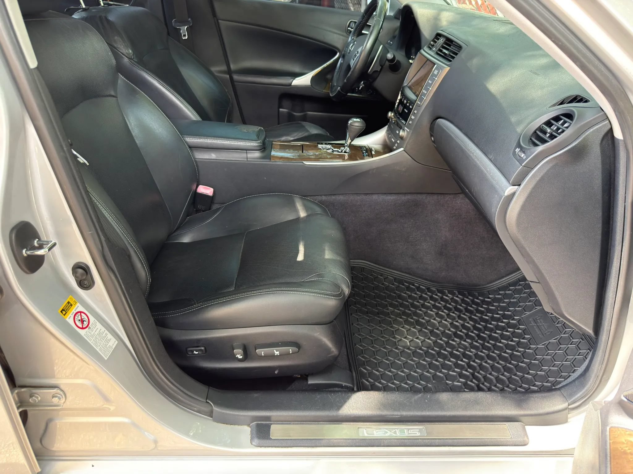 Used 2011 Lexus IS 250 AWD w/ Luxury Plus Value Edition image 35