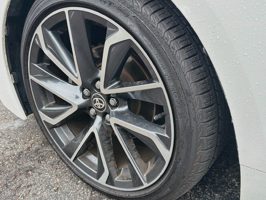 Used 2020 Toyota Corolla XSE FWD image 33