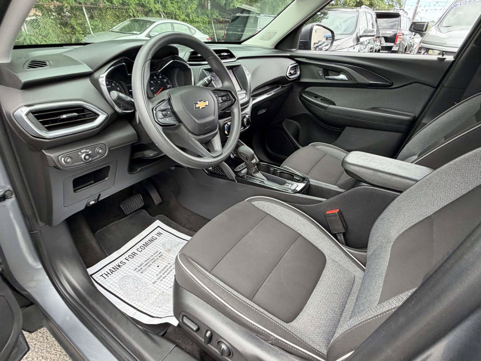 Certified 2022 Chevrolet TrailBlazer LT w/ Confidence II Package FWD image 11
