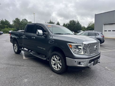 Used 2017 Nissan Titan SL AWD/4WD image 1