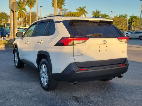 Used 2019 Toyota RAV4 XLE image 7