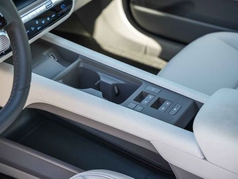 Used 2025 Hyundai Ioniq 6 SEL image 24