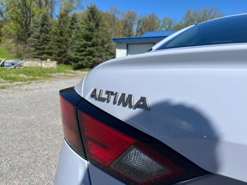 Used 2024 Nissan Altima 2.5 SR FWD image 8