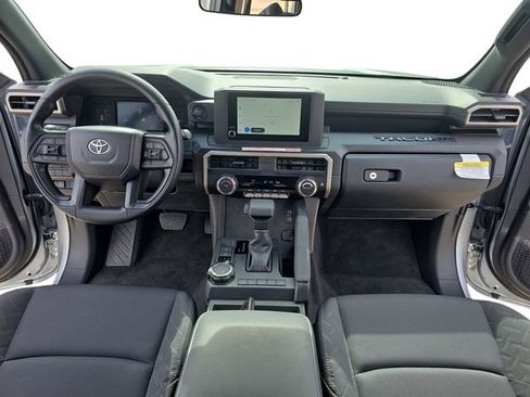 Used 2025 Toyota Tacoma SR image 9