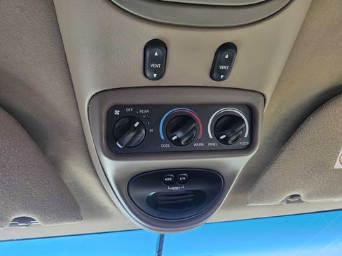 Used 2004 Ford Excursion Limited image 19