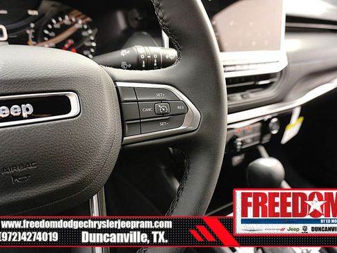 New 2026 Jeep Compass Latitude image 26