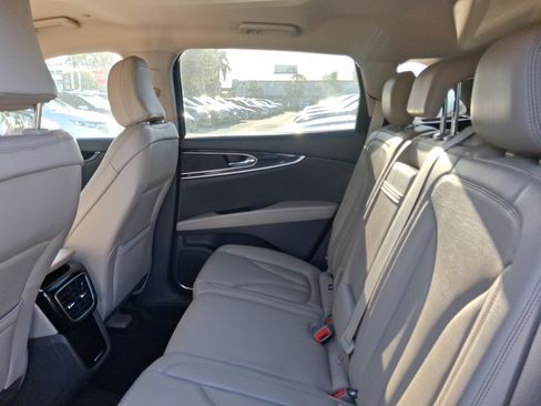 Certified 2022 Lincoln Nautilus FWD w/ Premium Package image 6
