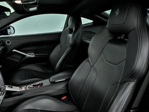 Used 2014 Ferrari F12 Berlinetta RWD image 23