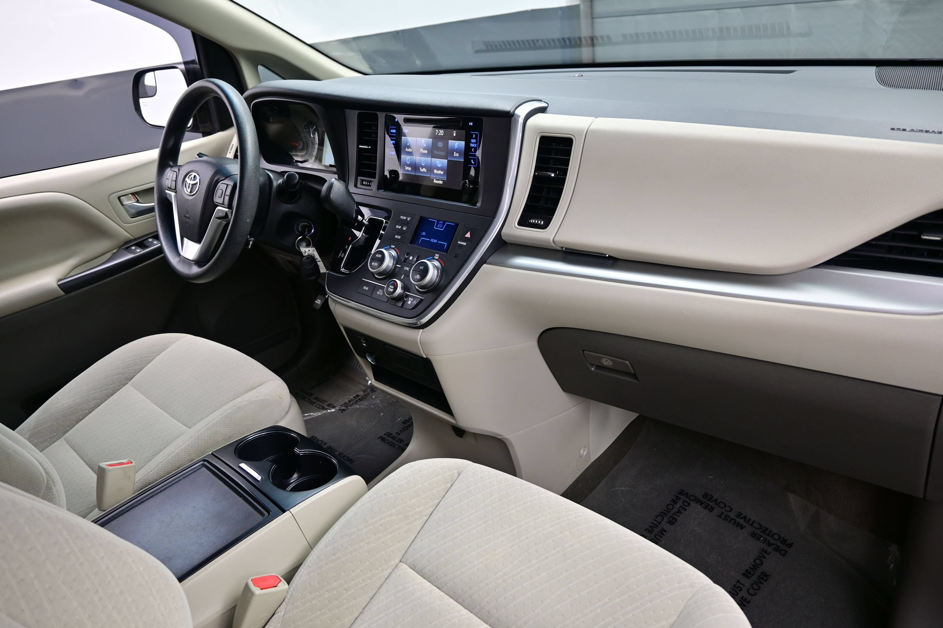 Used 2016 Toyota Sienna LE FWD image 15