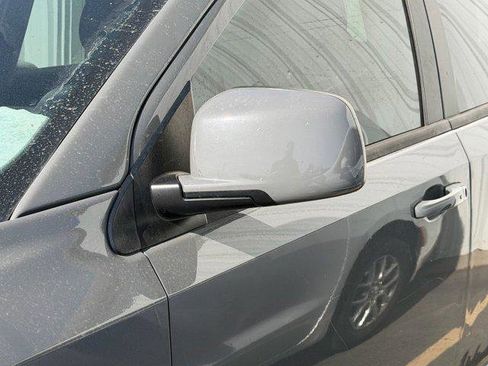 Used 2019 Dodge Journey SE image 10