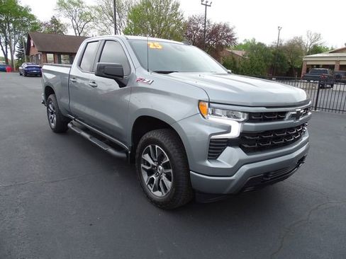 Used 2025 Chevrolet Silverado 1500 RST image 4