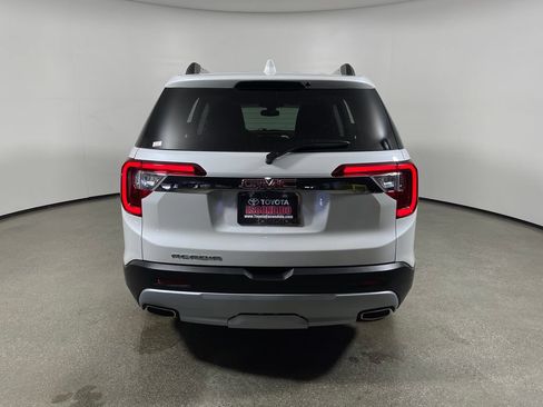 Used 2023 GMC Acadia SLT FWD image 4