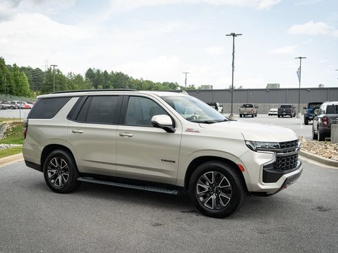 Used 2021 Chevrolet Tahoe Z71 w/ Z71 Off-Road Package AWD/4WD image 12