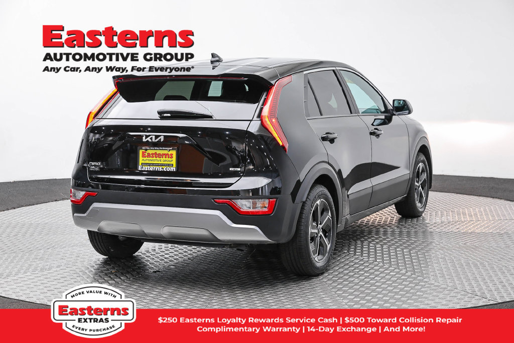 Used 2025 Kia Niro LX FWD image 6