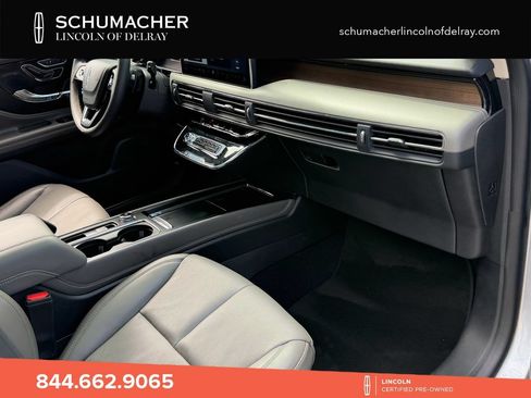 Used 2023 Lincoln Corsair Reserve w/ Equipment Group 201A FWD image 18