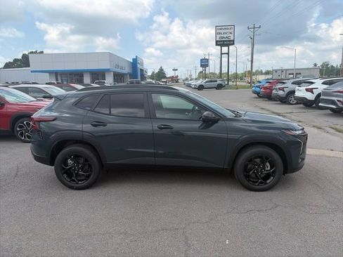 New 2026 Chevrolet Trax LT w/ Driver Confidence Package FWD image 7