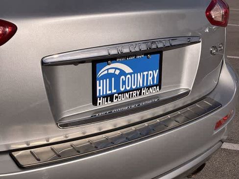 Used 2017 INFINITI QX50 2WD w/ Deluxe Touring Package image 13