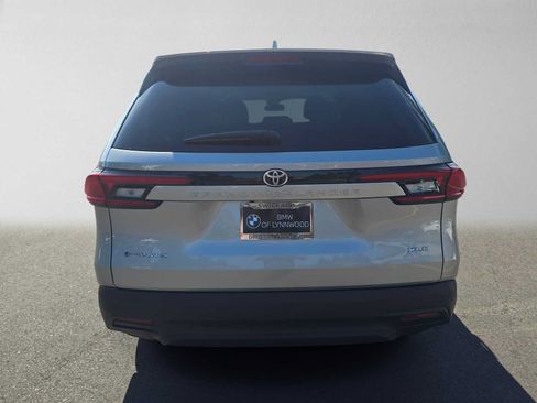 Used 2026 Toyota Grand Highlander AWD Hybrid image 4