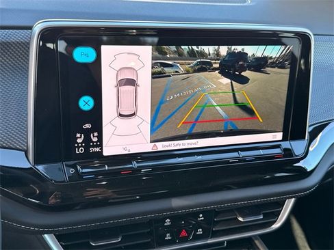 New 2026 Volkswagen Atlas Cross Sport SEL R-Line image 40