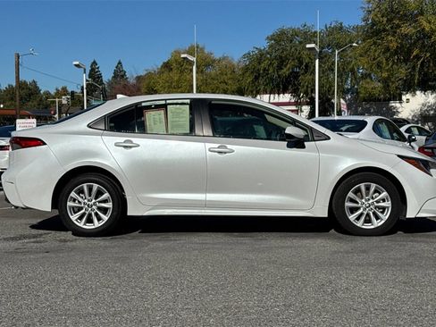 Certified 2024 Toyota Corolla LE w/ LE Convenience Package image 2