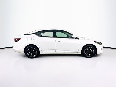 Used 2025 Nissan Sentra SV FWD image 10