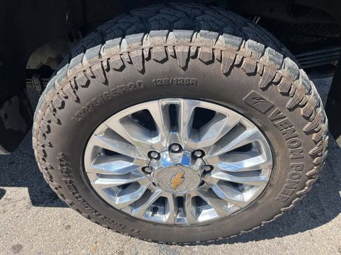Used 2022 Chevrolet Silverado 2500 High Country w/ Safety Package II AWD/4WD image 14
