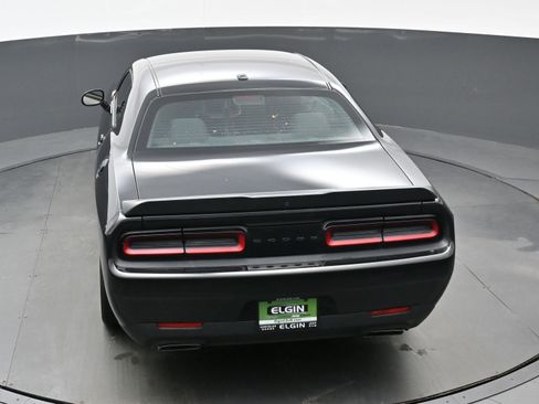 Used 2022 Dodge Challenger R/T w/ Blacktop Package image 33