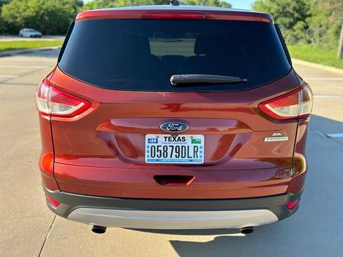 Used 2017 Ford Escape SE FWD image 7