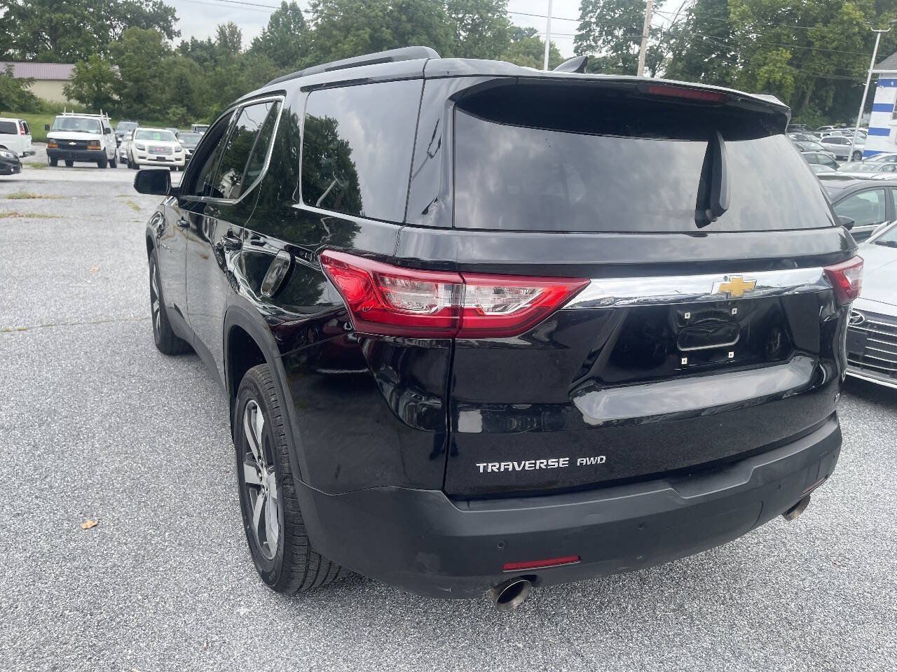 Used 2019 Chevrolet Traverse LT w/ LT Premium Package AWD/4WD image 7