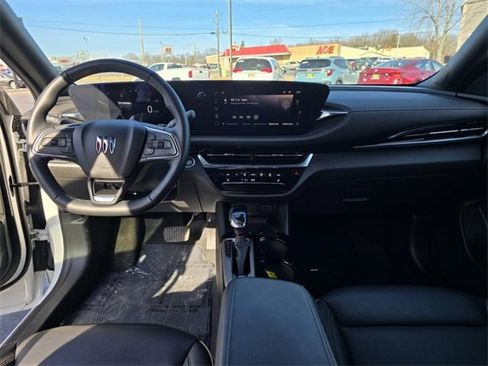 Used 2024 Buick Envista Avenir image 23