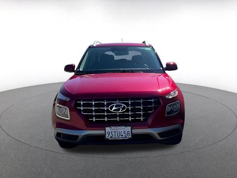 Used 2025 Hyundai Venue SEL image 16