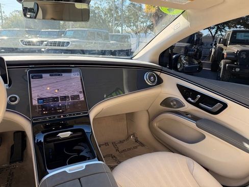 Used 2022 Mercedes-Benz EQS 450+ Sedan image 36