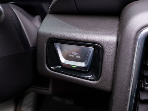 Used 2025 GMC Yukon Denali image 29