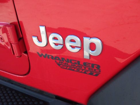 Used 2020 Jeep Wrangler Unlimited Sport S image 6