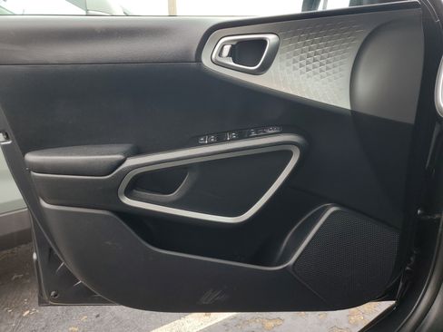 Used 2023 Kia Soul LX w/ Option Group 015 image 28