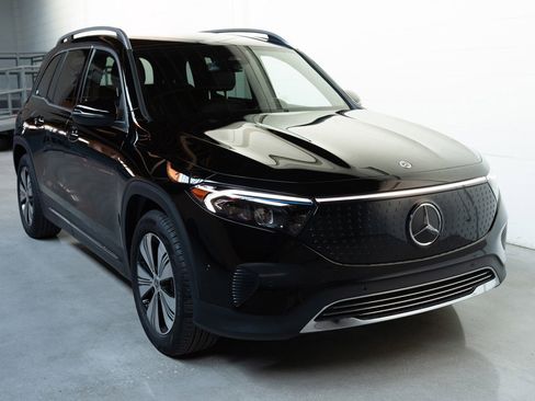 Used 2024 Mercedes-Benz EQB 300 Base image 7