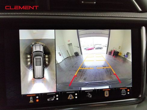 Used 2023 GMC Yukon Denali Ultimate image 21